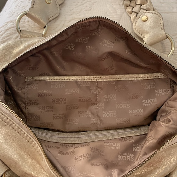 EUC Michael Kors, Soft Woodside, Pale Gold Satchel - Picture 15 of 15